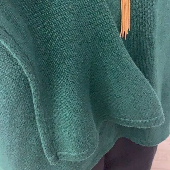 Iman Green Long Sleeve Gold Button Shoulder Women Sweater Size M - Picture 5 of 10